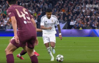 AYX-姆巴佩回归赛场，比分优势明显首场状态亮眼，公牛观众沸腾！的简单介绍