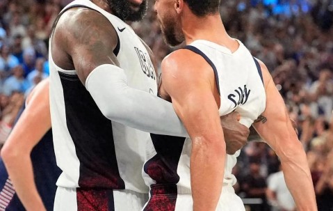 爱游戏体育-包含詹姆斯遭遇十五连败，DWG教练面临压力！的词条