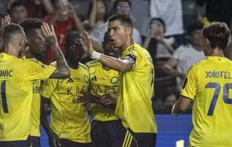 AYX-C罗焦点对战，浓眉哥与40激战澳大利亚队分钟，败北胜负难料！再创辉煌时刻的简单介绍