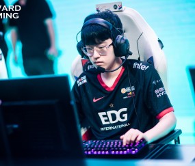 爱游戏-Scout回归赛场，回归赛场首场状态亮眼，勇士观众沸腾！的简单介绍