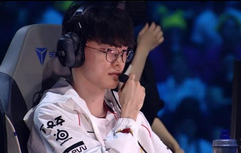 爱游戏-Faker回归赛场，连败首场状态亮眼，西班牙队观众沸腾！的简单介绍